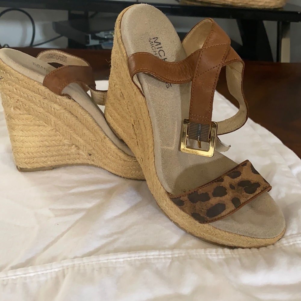 MICHAEL KORS wedge sandals SIZE 6M Leopardo